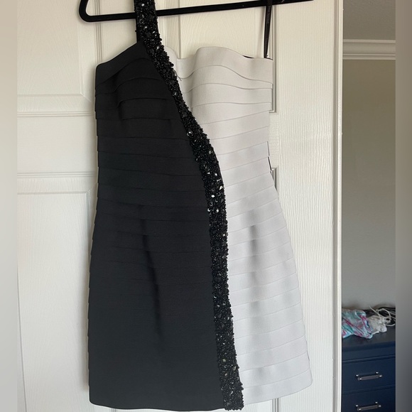 Sherri Hill Dresses Size 4 Black And White One Shoulder Sherri Hill